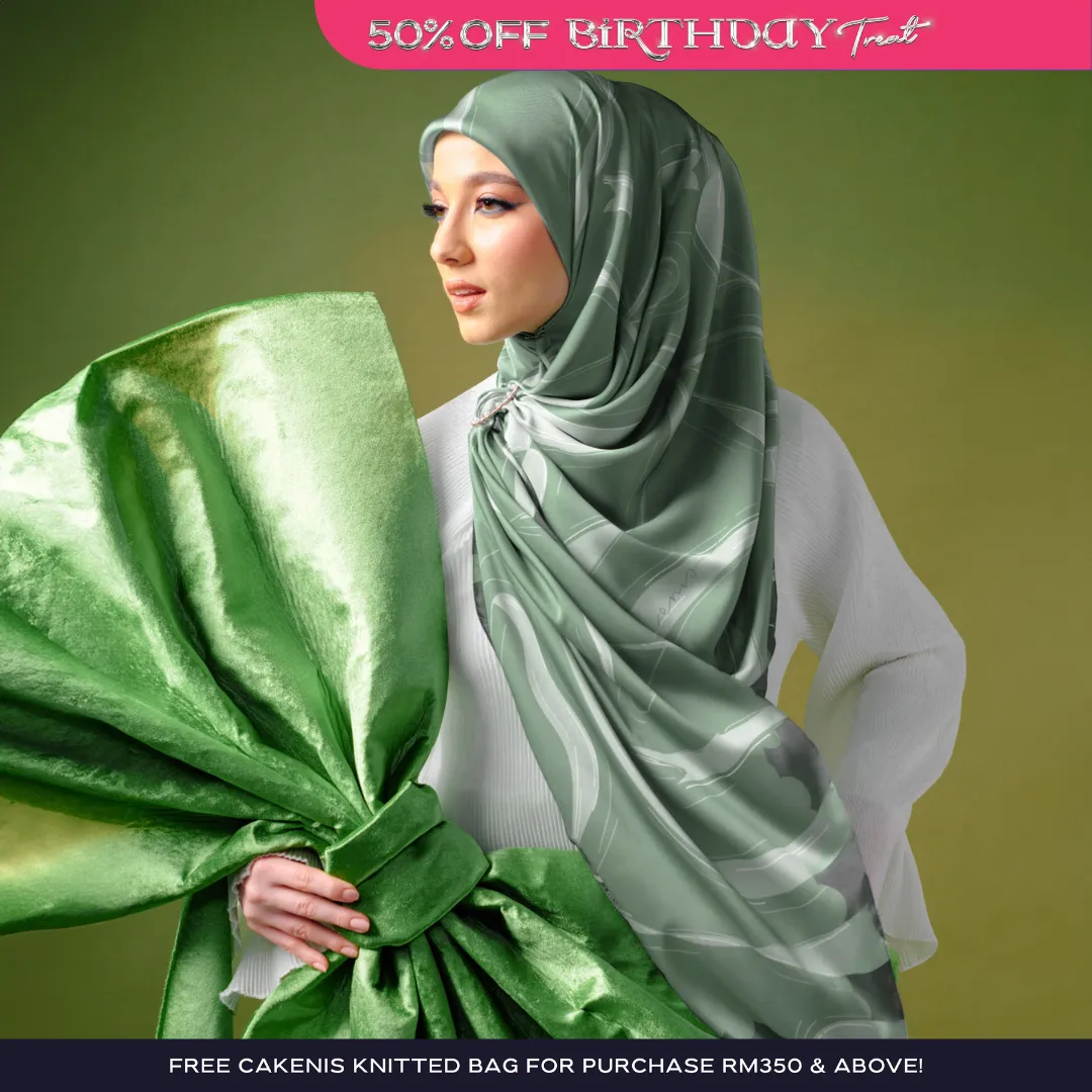 LADY CAKE SQUARE